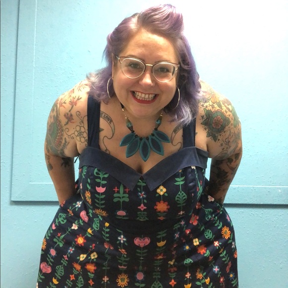 Meet your Posher, Karin - Picture 1 of 4